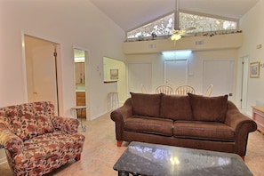 House, 2 Bedrooms | Living area