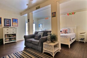 House, 4 Bedrooms | 4 bedrooms, free WiFi - The Sweet Retreat 11LC (Port Aransas)