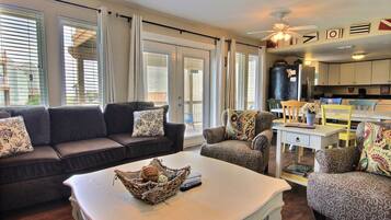 Rumah, 4 kamar tidur | Area keluarga | Pemutar DVD