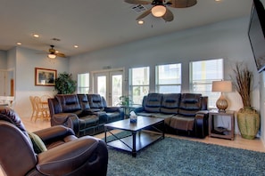 Ferienhaus, 4 Schlafzimmer | Wohnbereich | DVD-Player