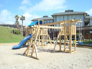 Children’s play area – outdoor