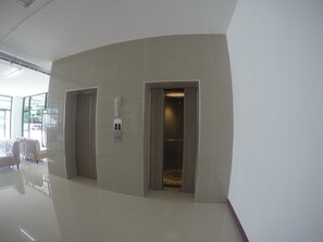 Fahrstuhl