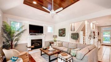 Family House, 3 Bedrooms | Living area