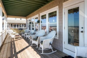 Family House, 4 Bedrooms, Sea Facing | Terrace/patio