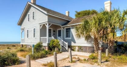 Captain Charlie s 1 3 Bedroom Holiday Home By Bald Head Island