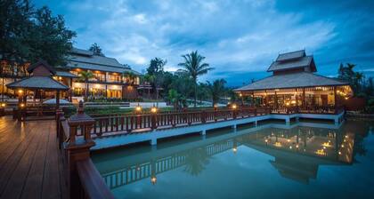 Moon Terrace Resort & Hotel