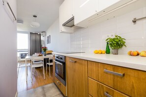 Apartamento, 1 quarto | Cozinha privada | Geladeira, lava-louças, cafeteira/chaleira, chaleira elétrica