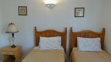 Standard Townhome, 2 Bedrooms, Kitchen, Marina View