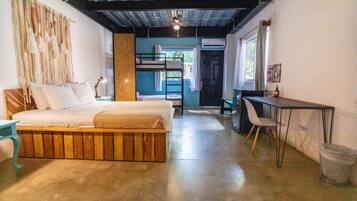 Family Room | Free WiFi