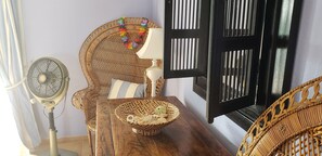 Maison mitoyenne Supérieure, 2 chambres, cuisine, vue marina