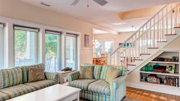 Family House, 3 Bedrooms | Living room