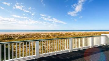 Family House, 4 Bedrooms, Ocean View, Sea Facing | Balcony