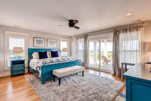 Family House, 4 Bedrooms, Ocean View, Sea Facing | 4 bedrooms, free WiFi - Hat Trick 4 Bedroom Holiday Home By Bald Head Island (Bald Head Island)