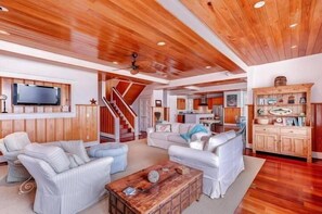 Family House, 4 Bedrooms, Ocean View, Sea Facing | Living area - Island Belle 4 Bedroom Holiday Home By Bald Head Island (Bald Head Island)