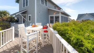 Family House, 4 Bedrooms, Ocean View, Sea Facing | Terrace/patio