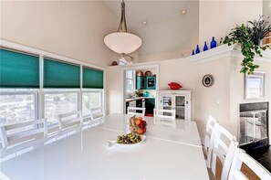 Family House, 3 Bedrooms, Ocean View, Sea Facing | In-room dining