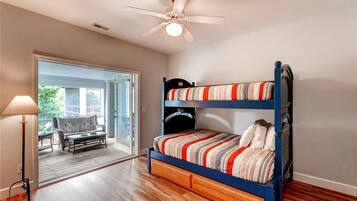 Family House, 5 Bedrooms, Ocean View, Sea Facing | 5 bedrooms, free WiFi