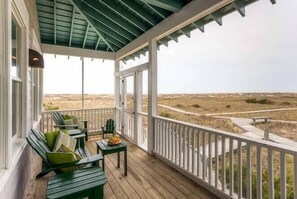 Casa familiar, 3 habitaciones, vista al océano, frente al mar | Terraza o patio