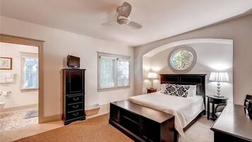 Family House, 4 Bedrooms | 4 bedrooms, free WiFi