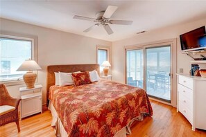 Family House, 4 Bedrooms, Ocean View, Sea Facing - SeaWinds 4 Bedroom Holiday Home By Bald Head Island (Bald Head Island)
