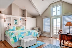 Family House, 6 Bedrooms, Ocean View, Sea Facing - Summer Island 6 Bedroom Holiday Home By Bald Head Island (Bald Head Island)