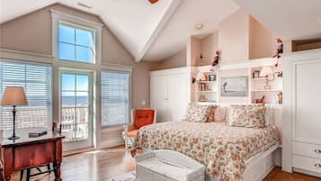 Family House, 6 Bedrooms, Ocean View, Sea Facing | View from room