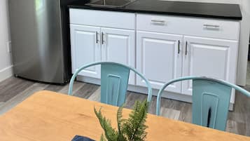 Suite Premium | Cocina privada | Microondas y cafetera o tetera