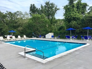 Außenpool (je nach Saison geöffnet)