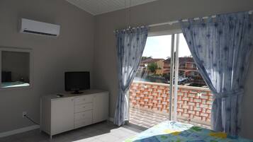 Superior Townhome, 2 Bedrooms, Kitchen, Harbour View