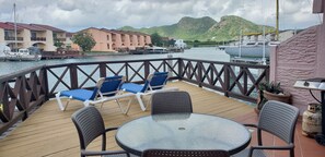 Superior Townhome, 2 Bedrooms, Kitchen, Harbour View | Terrace/patio