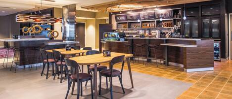 Frühstück und Abendessen