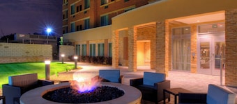 คอร์ทยาร์ดบายแมริออท ดีทรอยต์ ฟาร์มิงตัน