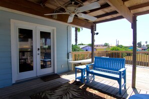 Balcony - Butch s Place SS1525 (Port Aransas)