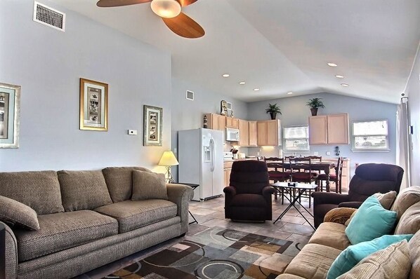 Living area - Butch s Place SS1525 (Port Aransas)