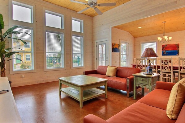 ハウス 4 ベッドルーム | リビングルーム | DVD プレーヤー