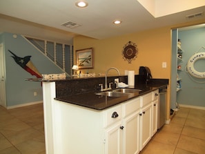 House, 3 Bedrooms | Private kitchen