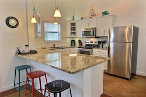Condo, 2 Bedrooms | Private kitchen