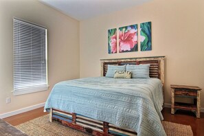 House, 3 Bedrooms | 3 bedrooms, free WiFi - Just Beachin PB210 (Port Aransas)