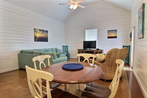 House, 3 Bedrooms | In-room dining - Just Beachin PB210 (Port Aransas)