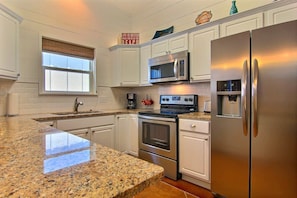 Condo, 3 Bedrooms | Private kitchen | Fridge, microwave, oven, stovetop - Mystical Mermaid PB222 (Port Aransas)