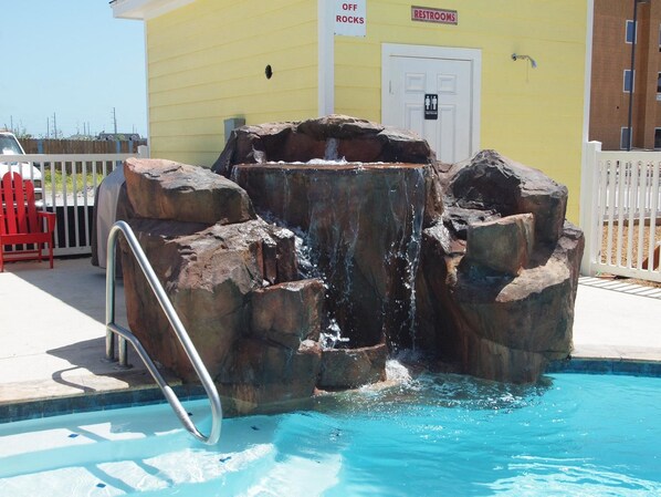 Pool waterfall
