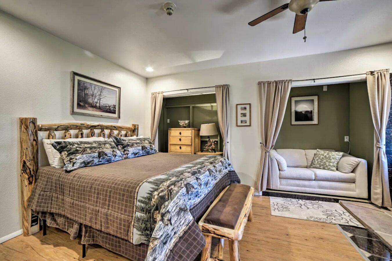 IVACAZ Suites on the Golf Course