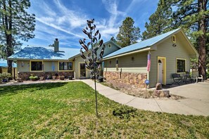 Front of property - IVACAZ Suites on the Golf Course (Pagosa Springs)