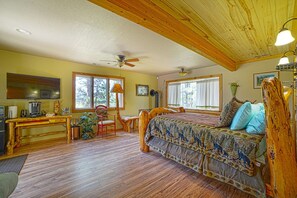 Deluxe Room, 1 Bedroom, Golf View, Ground Floor | Premium bedding, memory-foam beds, soundproofing, iron/ironing board - IVACAZ Suites on the Golf Course (Pagosa Springs)