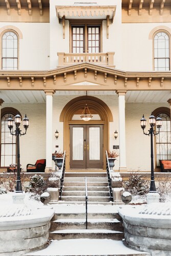 The Pepin Mansion Historic B&B