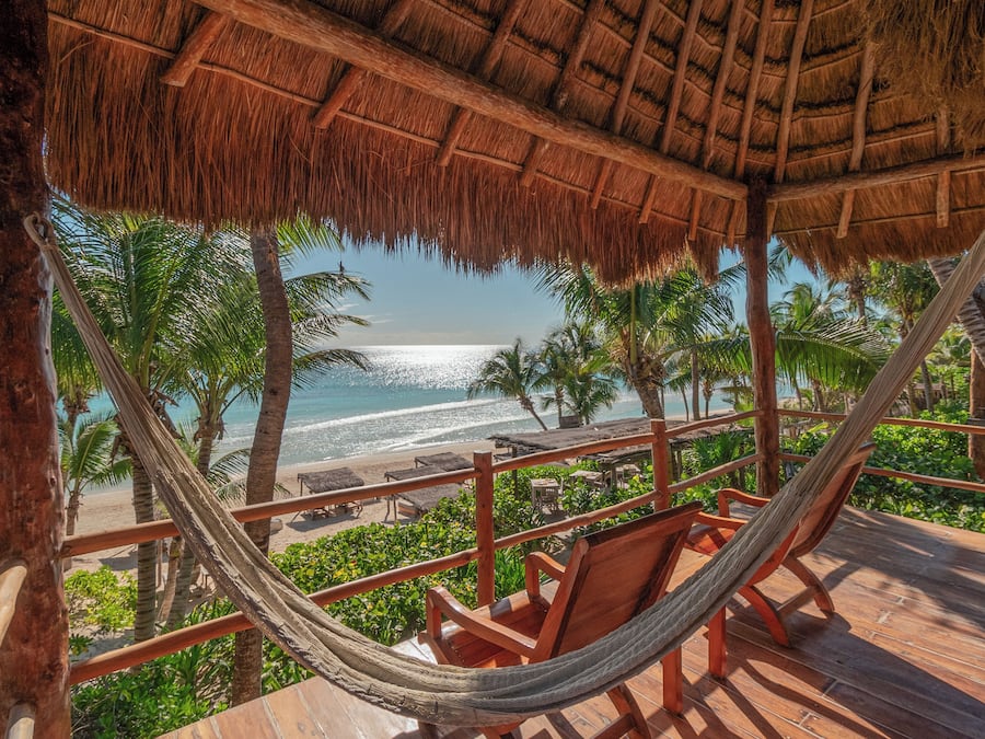 Beach Front Upper | Terrace/patio