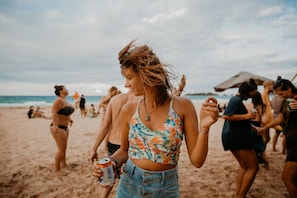 Beach nearby, beach bar