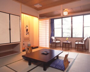傳統客房 (Japanese Style, 10 Tatami, Toilet) | 房內夾萬、免費 Wi-Fi