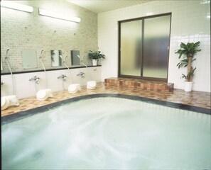 室內 SPA 浴池