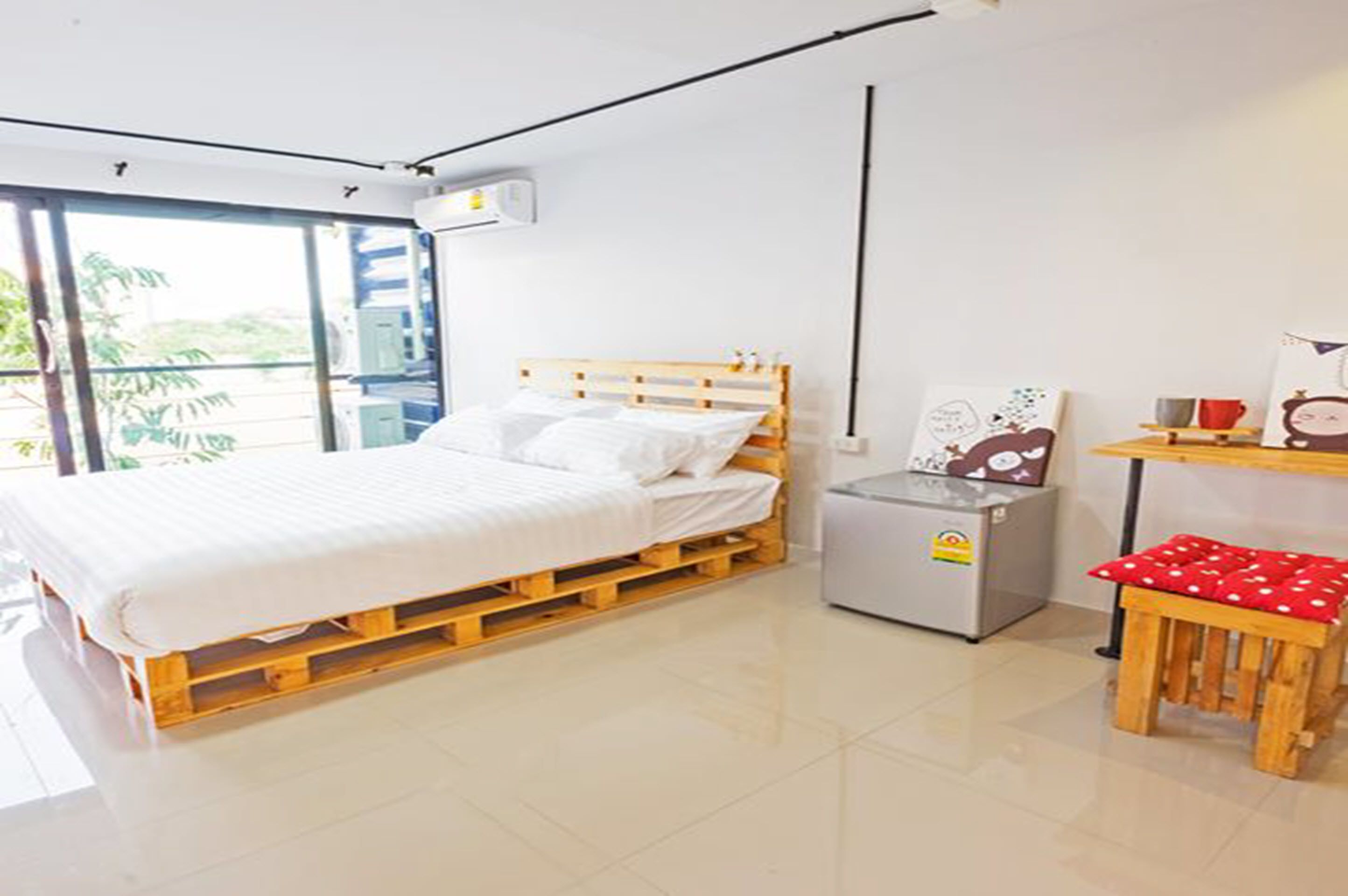 deluxe double room | desk, free wifi